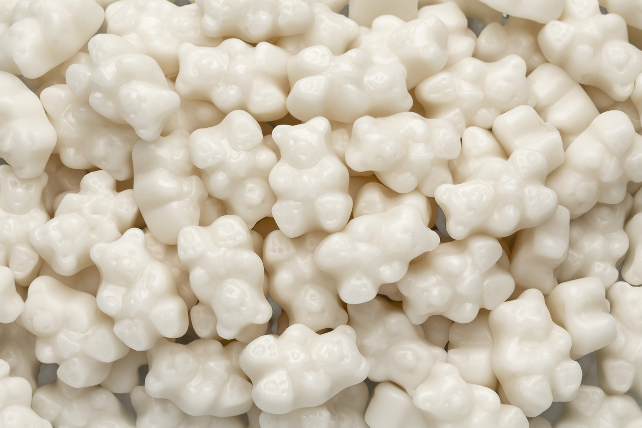 White Strawberry Banana Gummi Bears - Image 3